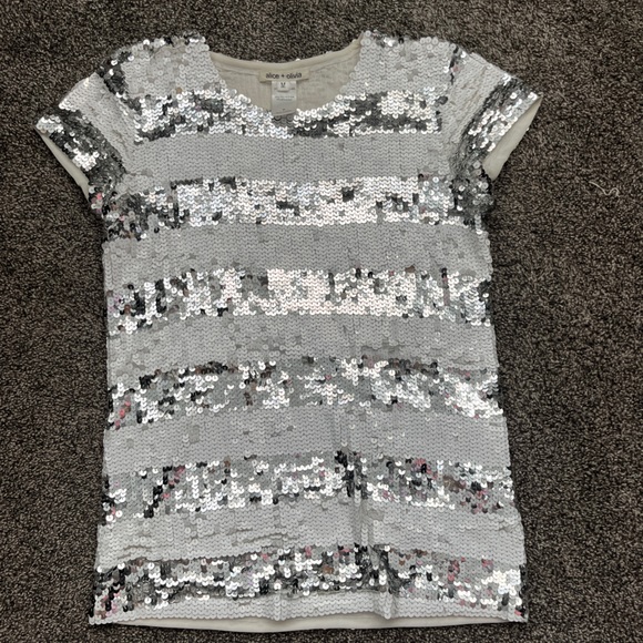 alice + olivia sequin striped short sleeve shirt grey white - Picture 5 of 6